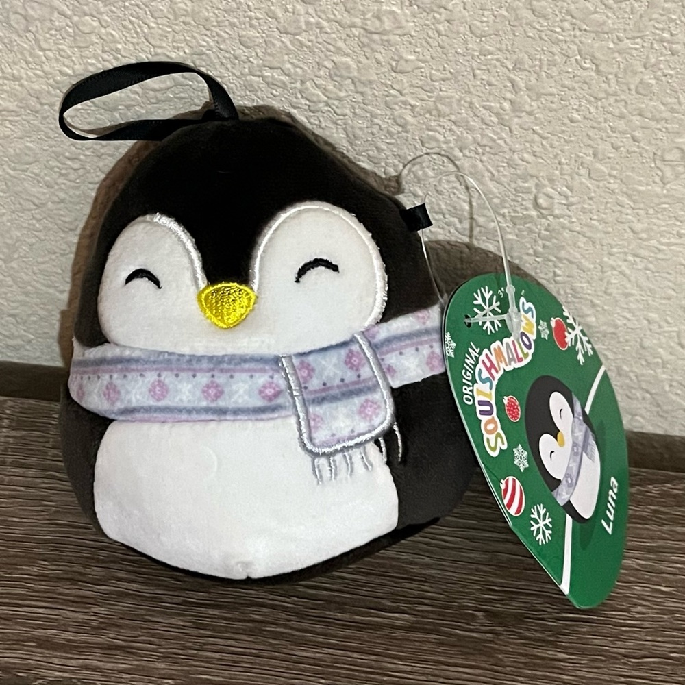 Squishmallows Luna The Penguin 🐧 Christmas Plush Ornament